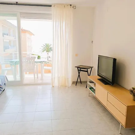 Service - Maricel M Apartment